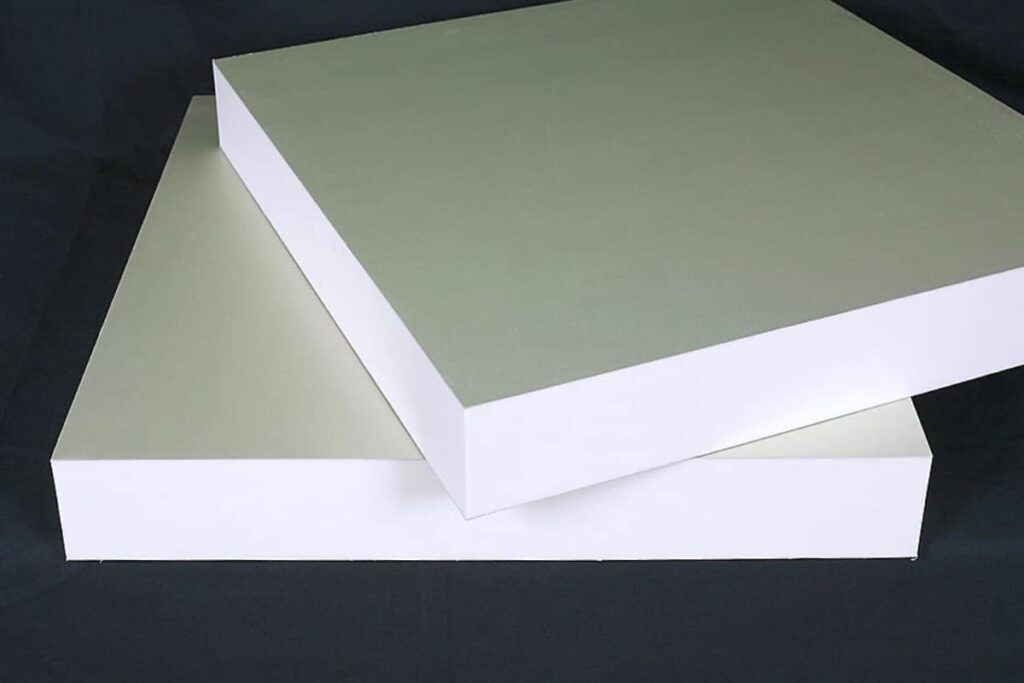 panneaux en polyisocyanurate pour l'isolation extérieure